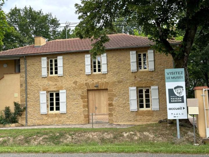 Entreprise de maçonnerie générale à Cazaubon